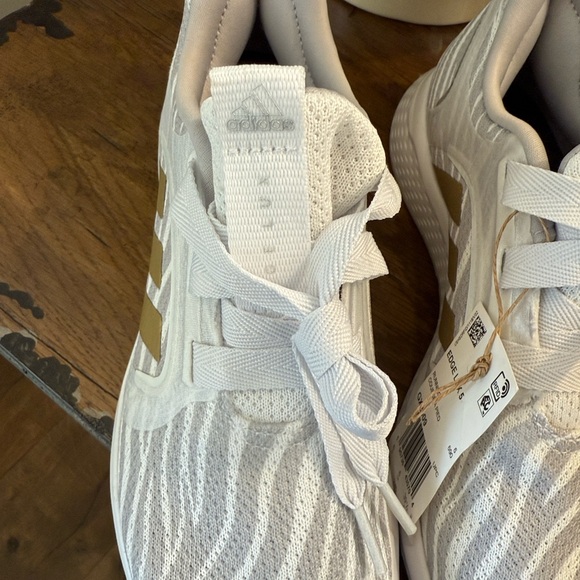 Adidas Edge Lux 5 Running Women Sneakers - White with Gold Stripes size 7 1/2 - Picture 4 of 9